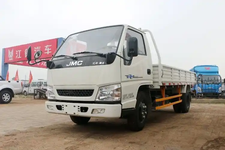 江铃顺达小卡普通款116马力37米国五单排栏板轻卡jx1041tcc25