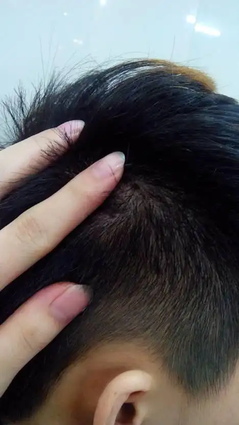 我头顶八个痣代表什么.请各位佛家弟子.和道家弟子.说解一下.