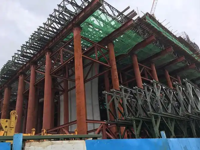 中国建筑交通局佛山南海新公交3标贝雷片现浇梁支架,用钢量6000多吨