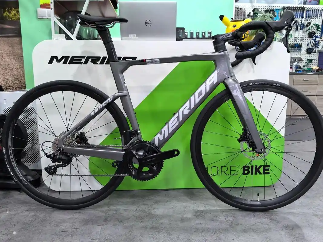 到店瑞克多4000 渥闪银.美利达最好卖的瑞克多4000到货 - 抖音