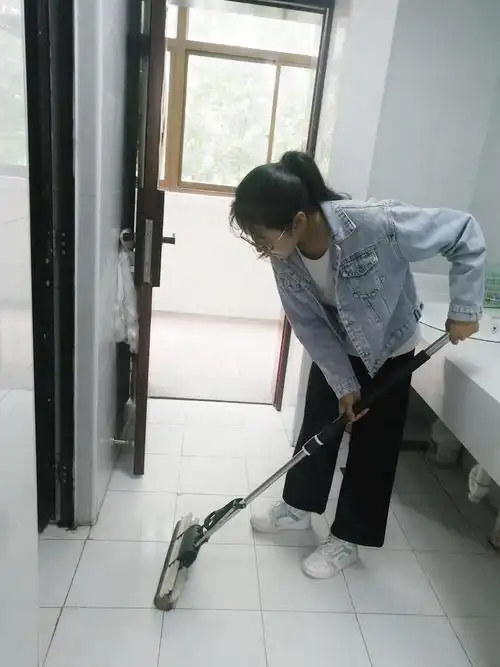 居家勤实践劳动最光荣南通中学学生居家劳动实践系列报道之校园打扫篇