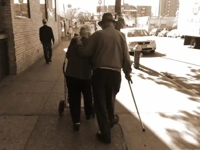 恩爱夫妻一朝散,丈夫的一句话,让妻子下定决心要离婚