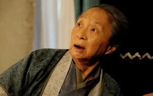 她是国家一级演员,因病去世千人含泪送别,23岁孙子更是国人骄傲