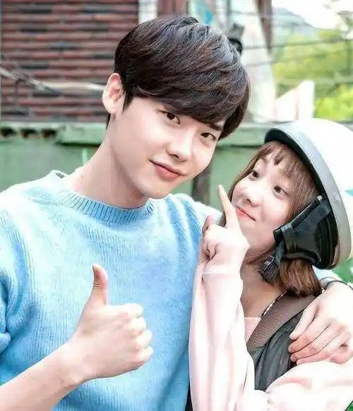 韩孝周,李圣经,允儿都爱上他!李钟硕真是女神收割机_偶像_金宇彬_朋友