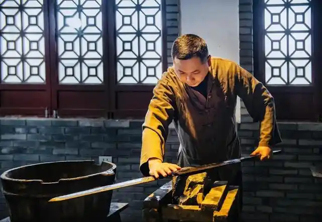 拿车房求购,我挂网上卖200元|宝剑|金庸|沈广隆|铸剑|剑铺_网易订阅