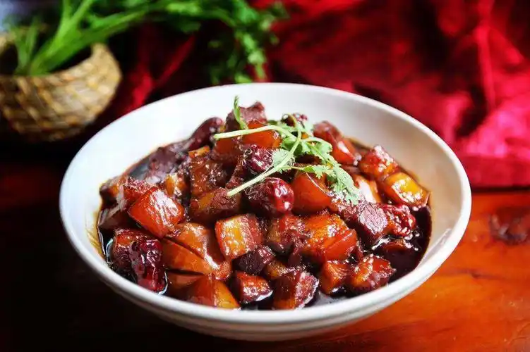 毛氏红烧花猪肉