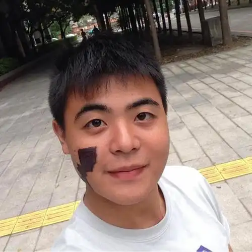 有种"长大"叫恶作剧之吻的江裕树,当初嫌他丑,如今高攀不起!