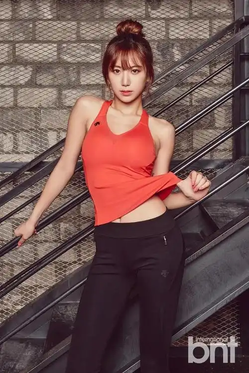 征服壮汉马东锡的女人芮呈和