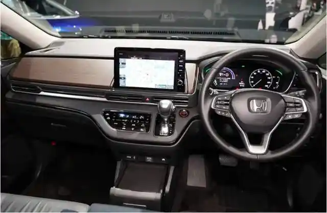 硬钢赛那 新款国产本田奥德赛申报图曝光 外观回归沉稳