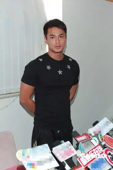 罗仲谦回应打傅颖传闻 称互相缺信任常吵架