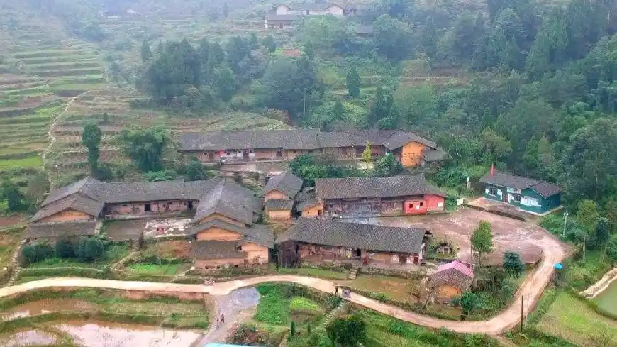 走进大四川山区,来看看邻水县这样的老房子,你们喜欢吗?