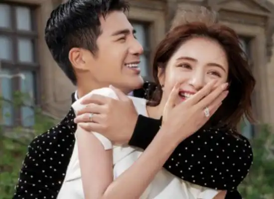 姜潮麦迪娜基因太强了,半岁儿子秒变"睫毛精",圈粉无数