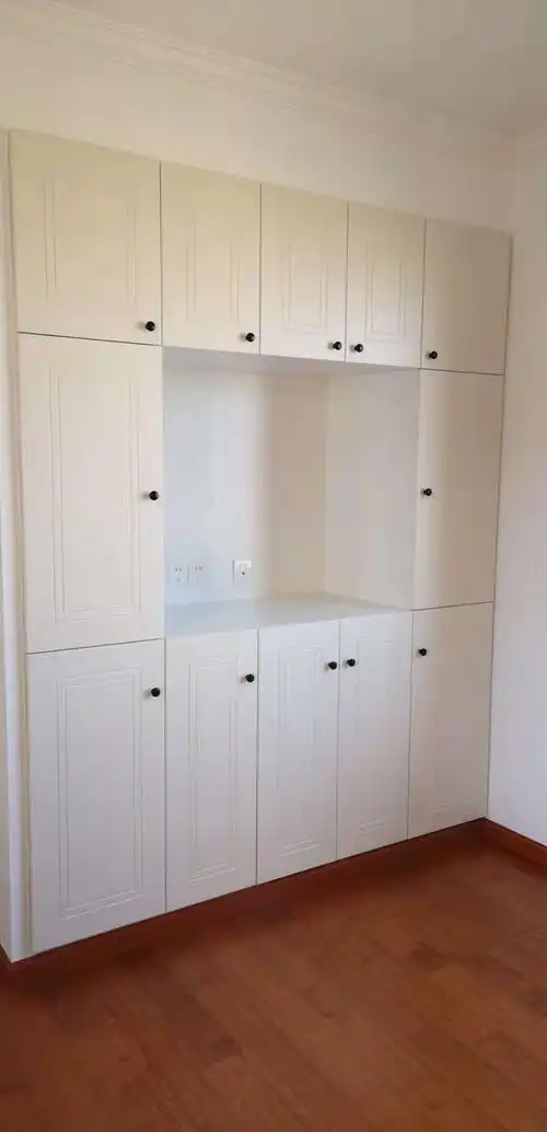 进门餐厅储物柜设计图片