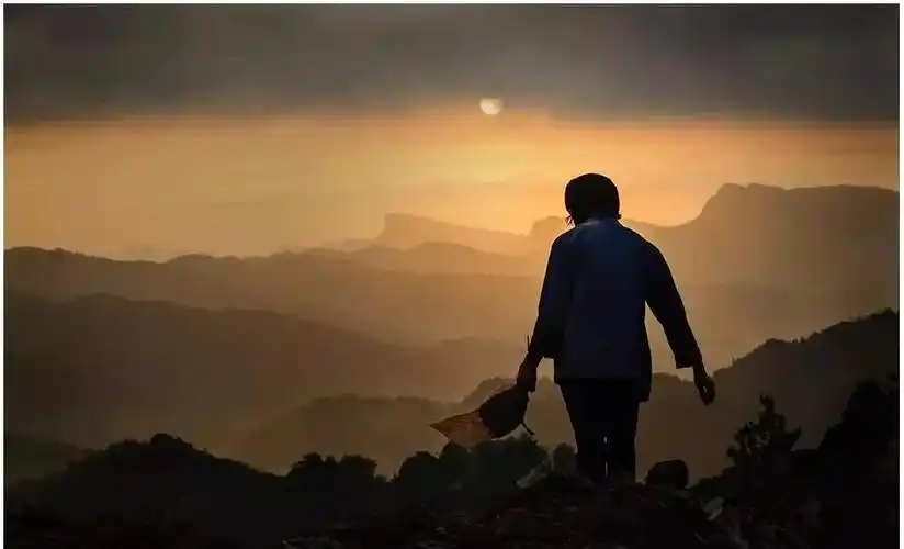 父母的背影,是最珍贵的风景!