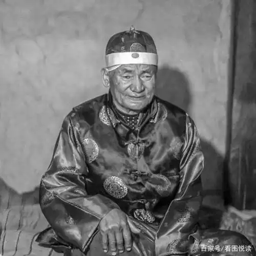 加措活佛.1980年9月9日出生于四川省甘孜州新龙县,雅江扎噶寺活佛.