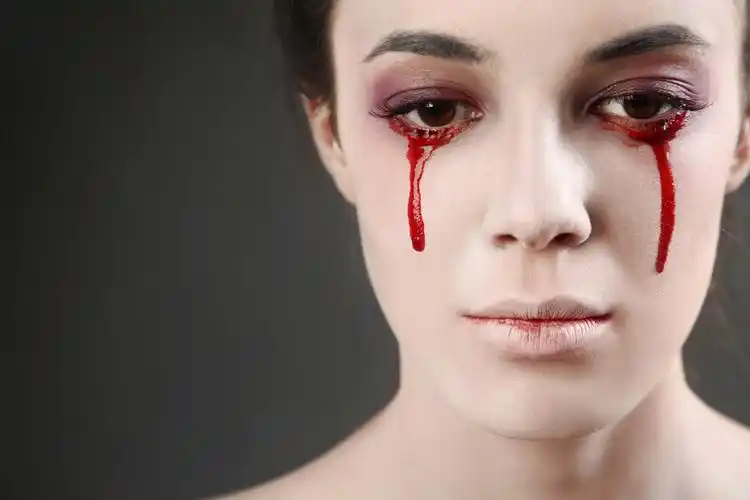 收藏 关键词:眼睛流血的女鬼图片下载,恐怖妆扮,女鬼,眼睛流血,美女