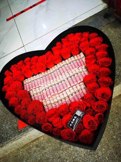 有钱花花盒玫瑰花人民币玫瑰长盒礼盒送爱人家人朋友