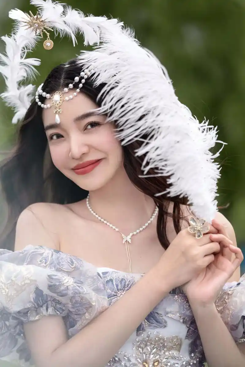 草坪森系婚纱照90不一样的甜美公主风78.