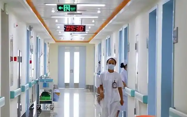 回顾:外交官和妻子退休后杳无音信,10年后被送医院,才揭开真相