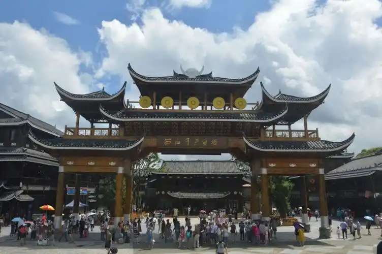 苗族传统文化声名远播……贵州西江千户苗寨特色