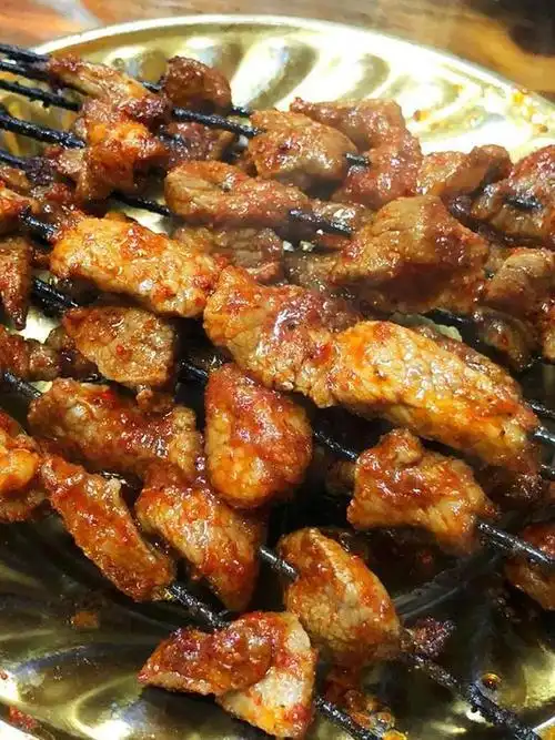 青海西宁特色美食撒拉尔食府必吃土火锅