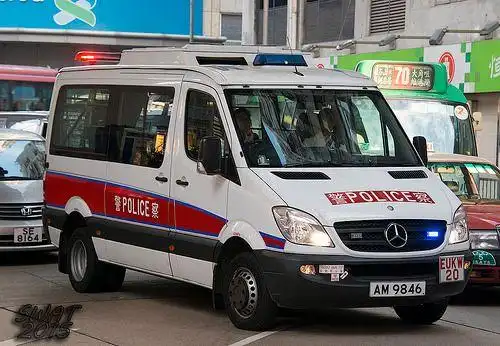 如何评价香港警察的冲锋车