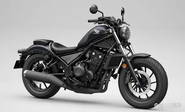 要说本田在国内最火热的跨骑车,那肯定是主打复古巡航摩托的cm(日本