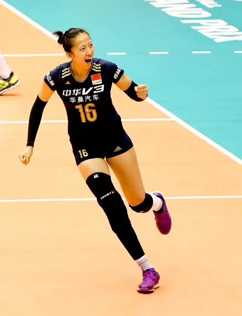 8号候选人 中国女排二传手——丁霞