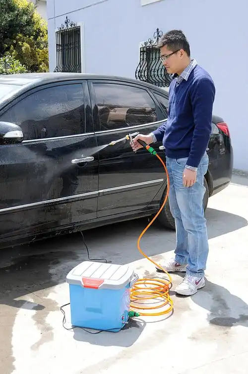 [供应]厂家直销18l电动家用洗车器/便携式/车载式/手动高压洗车器/(图