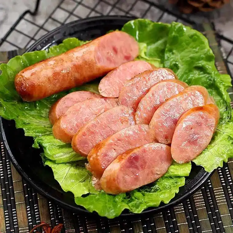 卤肉肠 #熟食 厂家直销,卤肉肠.有原味,黑椒味,蒜香味! - 抖音