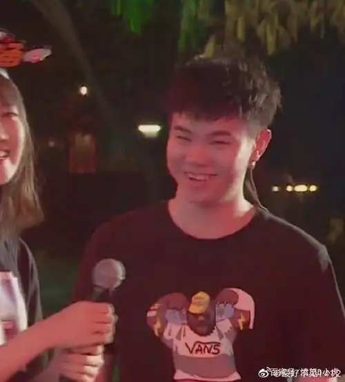 虎牙韩涵为什么叫韩老二?一夜之间又获得药王,摘套王等称号?