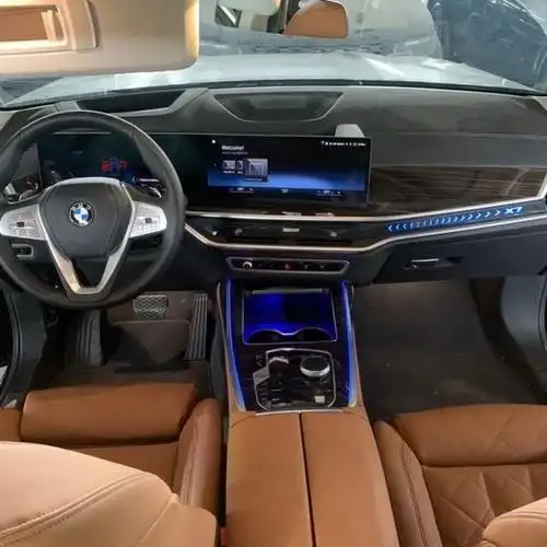 24款宝马x7现车销售30t尽享驾驶乐趣