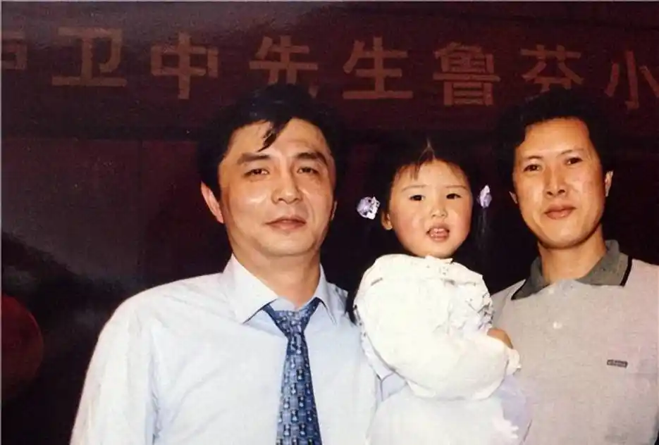 红极一时的汪嘉伟离婚又再婚导演儿子是我的心痛与骄傲