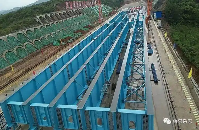 [分享]大跨度钢混组合梁的一体化施工