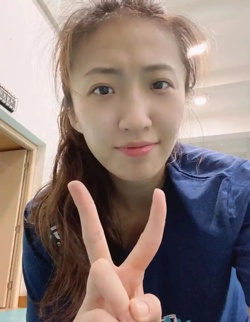 带刀二传丁霞留洋波兰女排 老将伏枥志在千里 明年力争奥运会名额