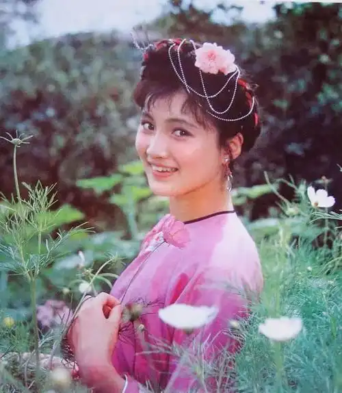 80年代的林芳兵有多美?被称为杨贵妃转世,把"国色天香"演活了
