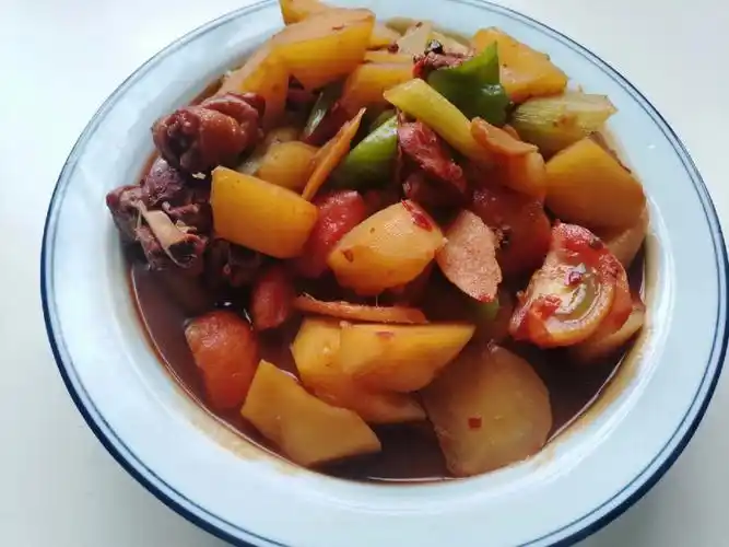 家常版大盘鸡宫保鸡丁