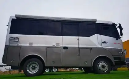 国六排放东风蓝牌4x4越野房车东风挑战者44蓝牌越野房车