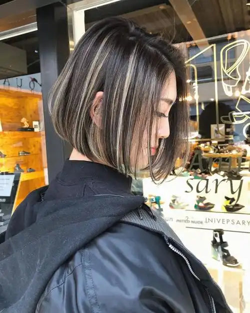 今年流行"瓜子染",好看时尚很有线条感,不分直卷都很美|染发|发型|挑