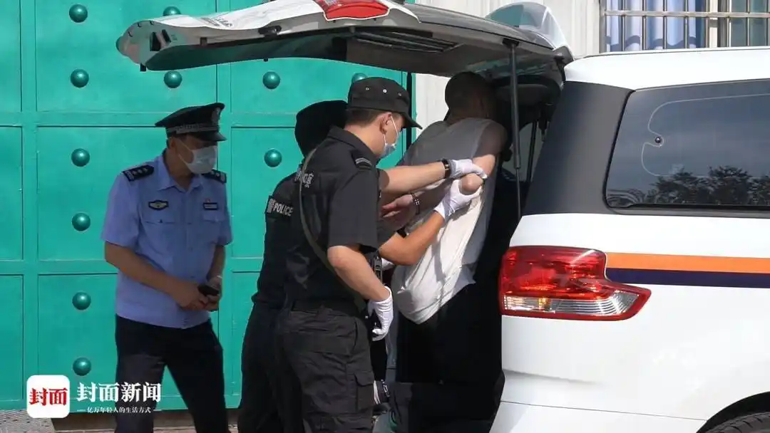 吸毒致幻杀害父母女儿又伤6人男子被执行死刑前连抽两支烟亲人拒见