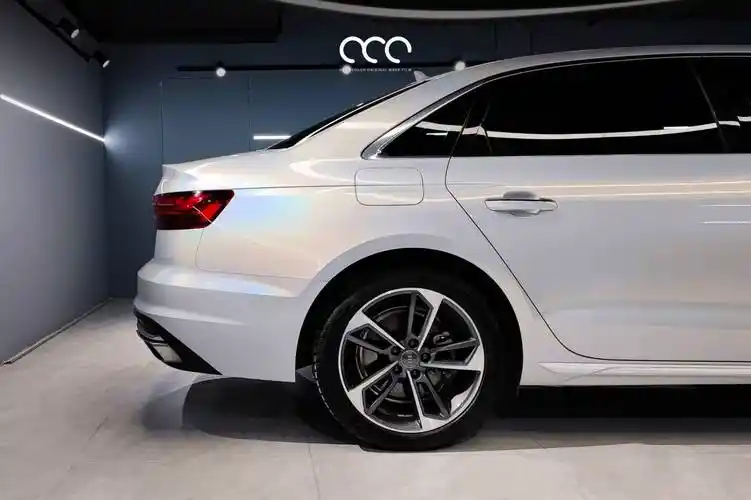 奥迪a4漫彩改色膜颜色镭射水晶白