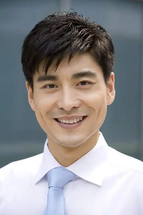 东方人,成年人,中年人,脸,头,脸颊,一个人,商务人士,商务男性,笑,微笑