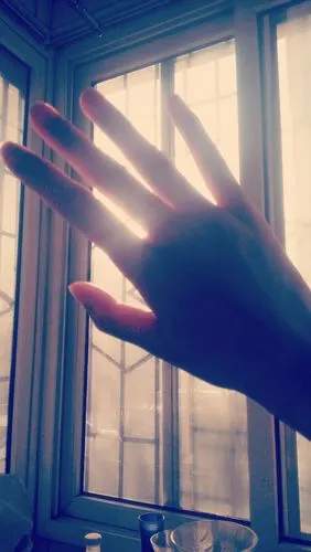 指尖阳光 平静琉璃