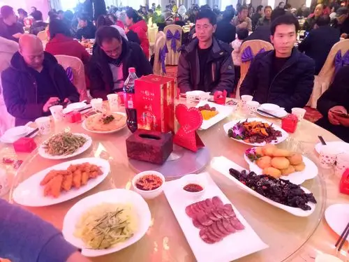 汪银基夫妇为令郎完婚大典