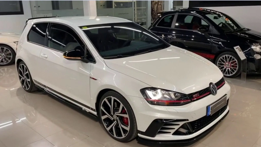 展示大众高尔夫gti手动双门版