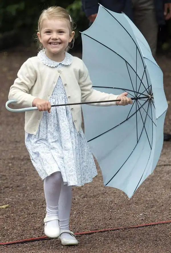 萌举不断的瑞典小公主(图) (1/9)