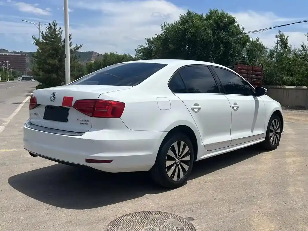 17年大众速腾 自动1.4t 高配 多功能方向盘 真皮座椅