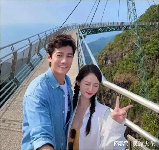 陈乔恩艾伦重游故地留言区甜蜜互动嫁对人果然青春永葆