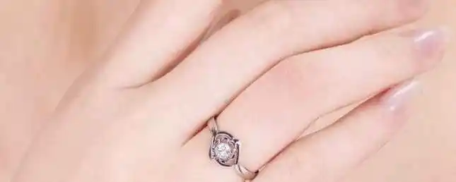 无名指和中指合不合 无名指和中指合在一起什么意思