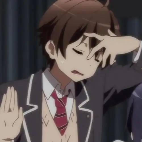 这是我们的男主,名为富樫勇太,曾是一名过度妄想的中二病患者,用现在